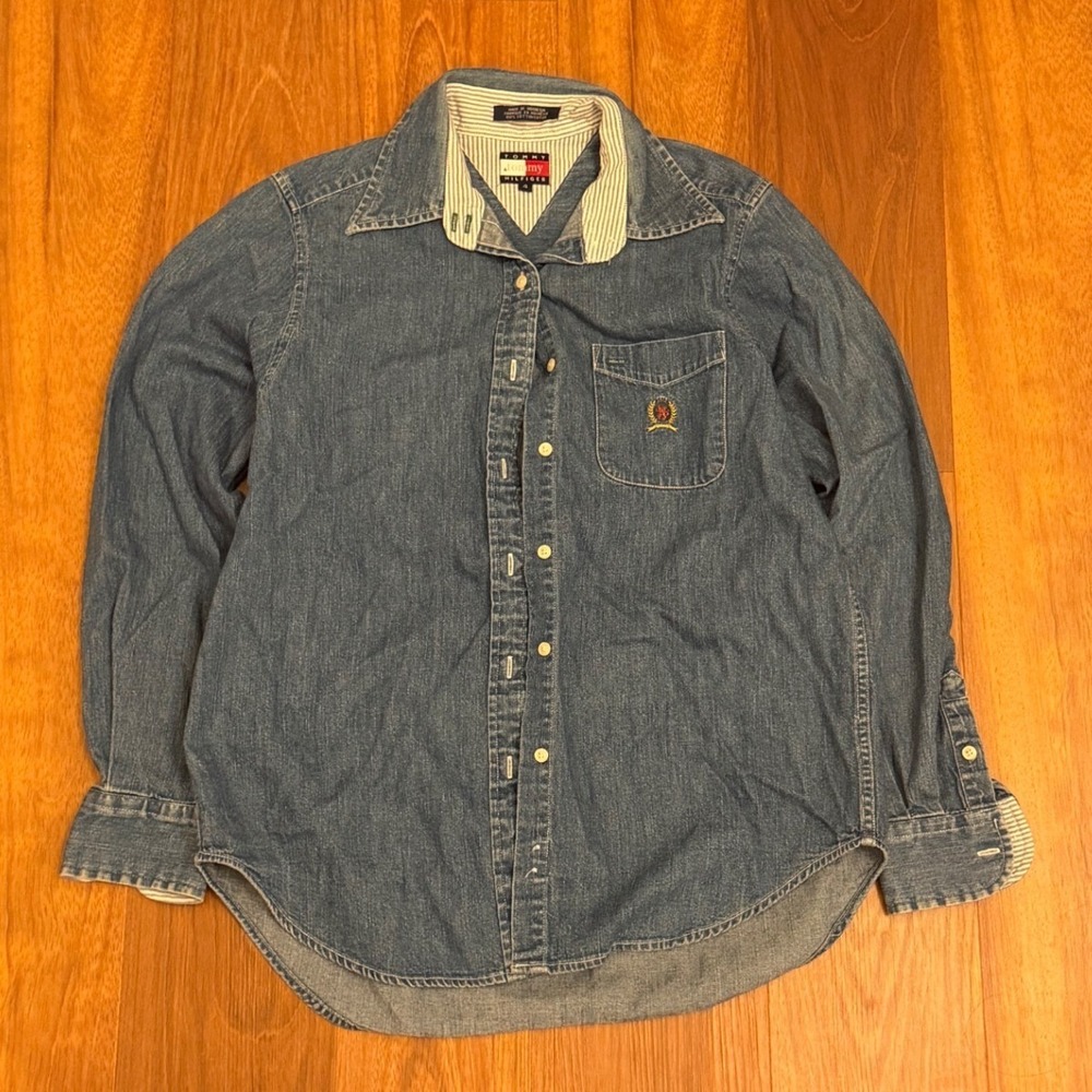 Vintage 1990s Tommy Hilfiger Women's 100% Cotton Denim Button Down Shirt Size 4